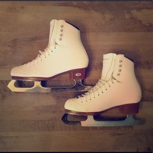 🚨PRICE DROP🚨Reidell Diamond Figure Ice Skates